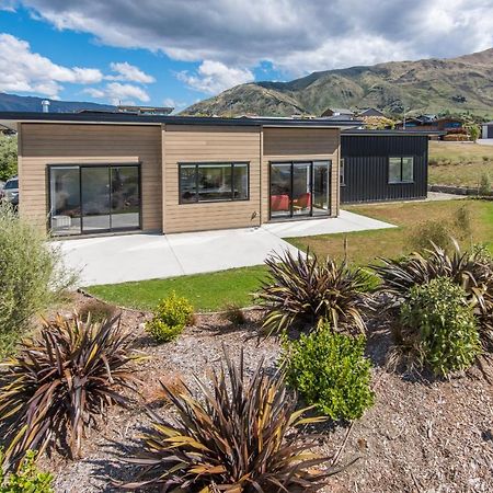Simply Stunning Villa Wanaka Luaran gambar