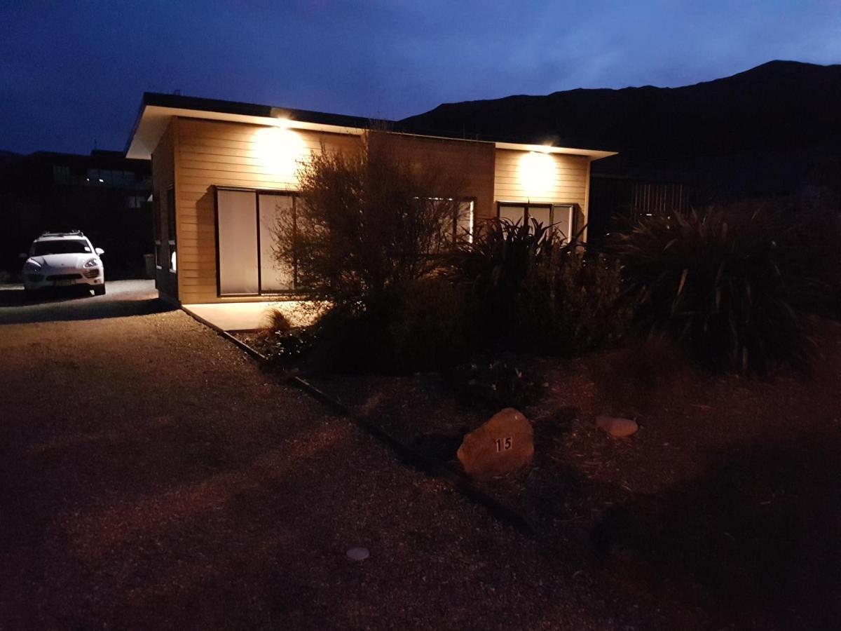 Simply Stunning Villa Wanaka Luaran gambar