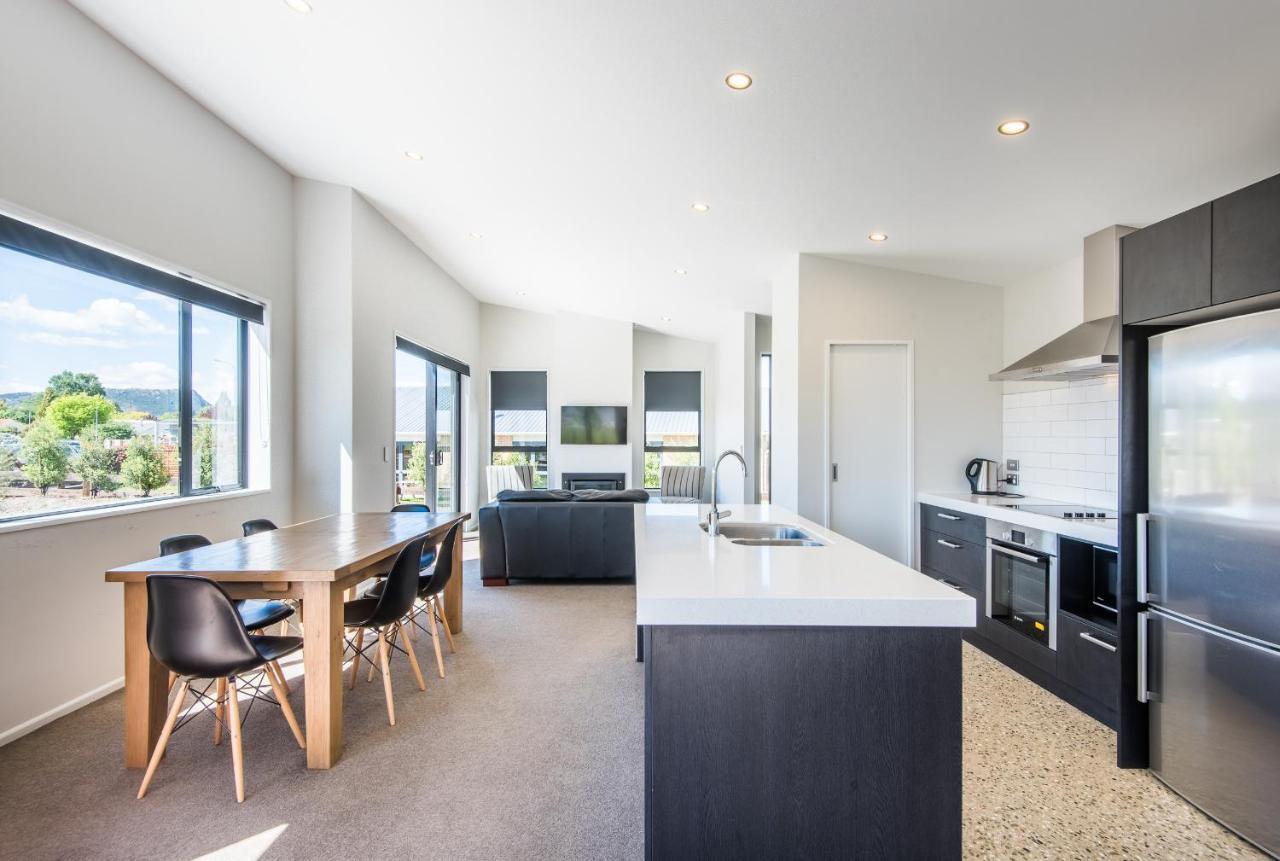 Simply Stunning Villa Wanaka Luaran gambar